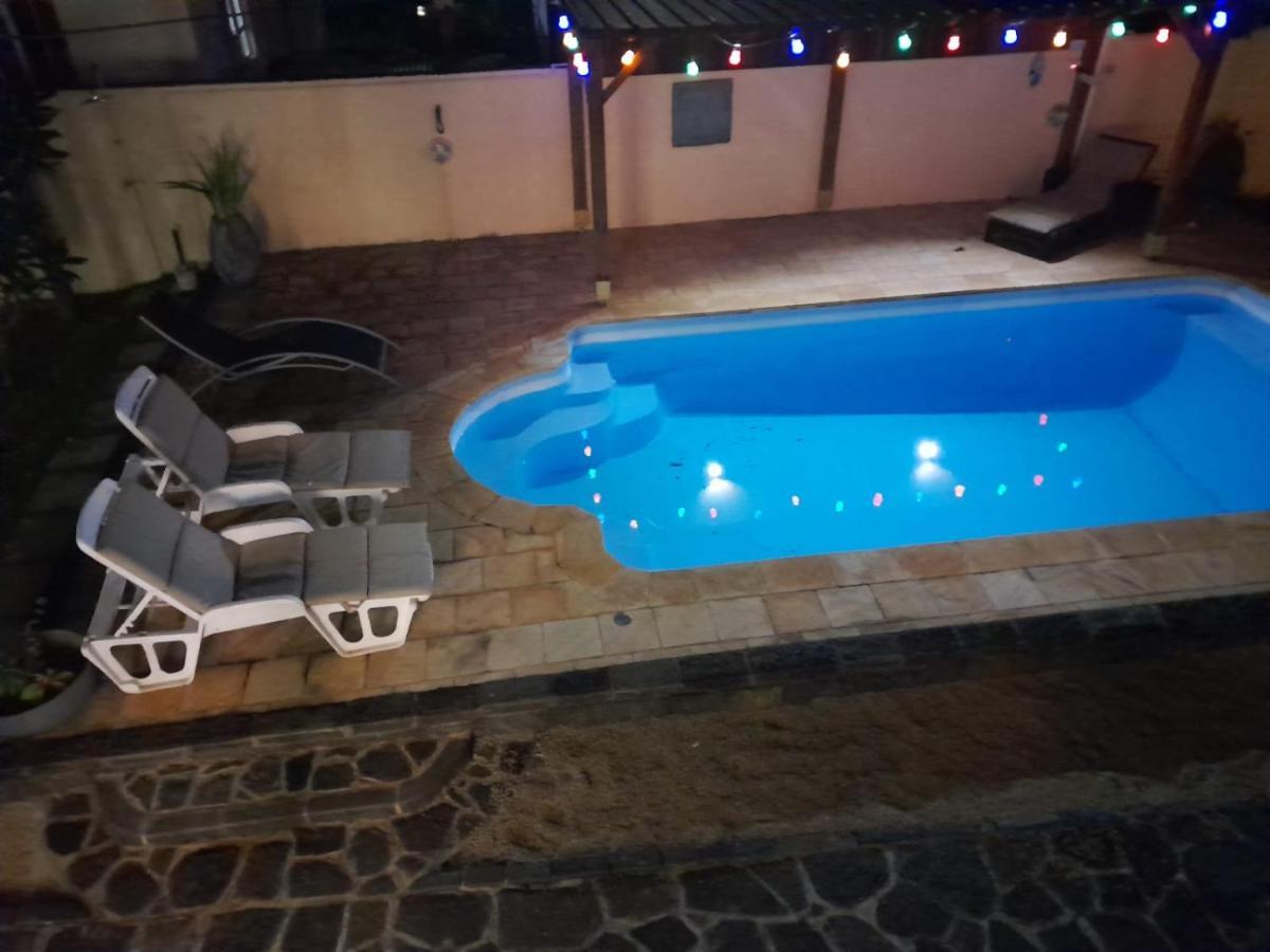 Villa Santa Avec Piscine Et Jardin Pointe aux Piments Eksteriør bilde