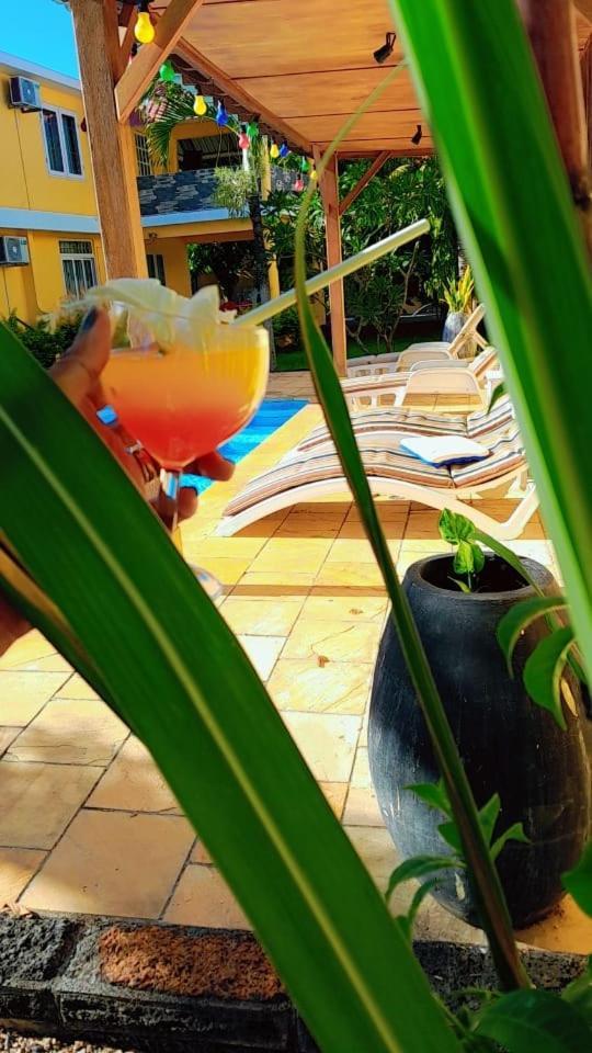 Villa Santa Avec Piscine Et Jardin Pointe aux Piments Eksteriør bilde